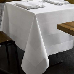 nappe-restaurant-coton-blanc-encadre-satin