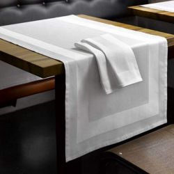 chemin-table-restaurant-tissu-blanc