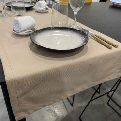 chemin-table-restaurant-tissu-beige